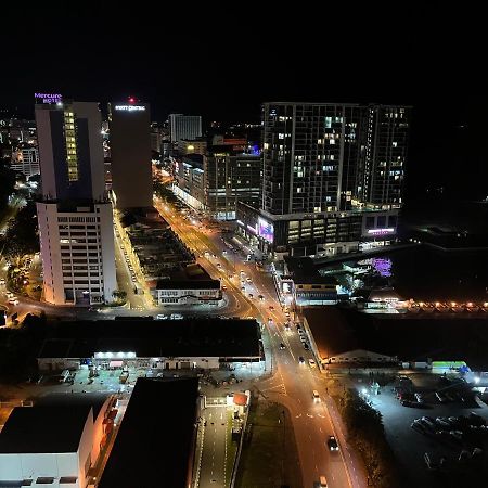 Appartamento Jesselton Quay Kota Kinabalu 1 Esterno foto