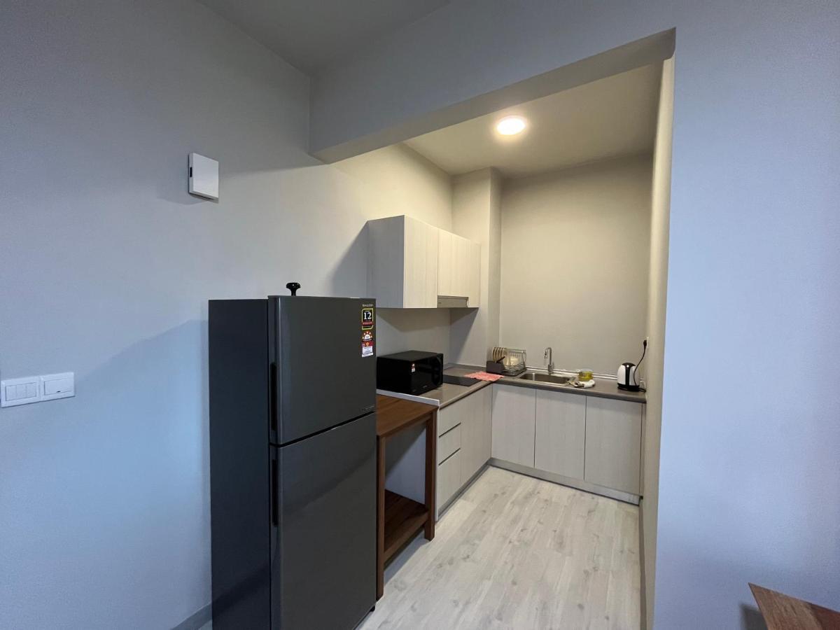 Appartamento Jesselton Quay Kota Kinabalu 1 Esterno foto
