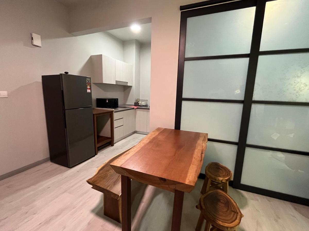 Appartamento Jesselton Quay Kota Kinabalu 1 Esterno foto